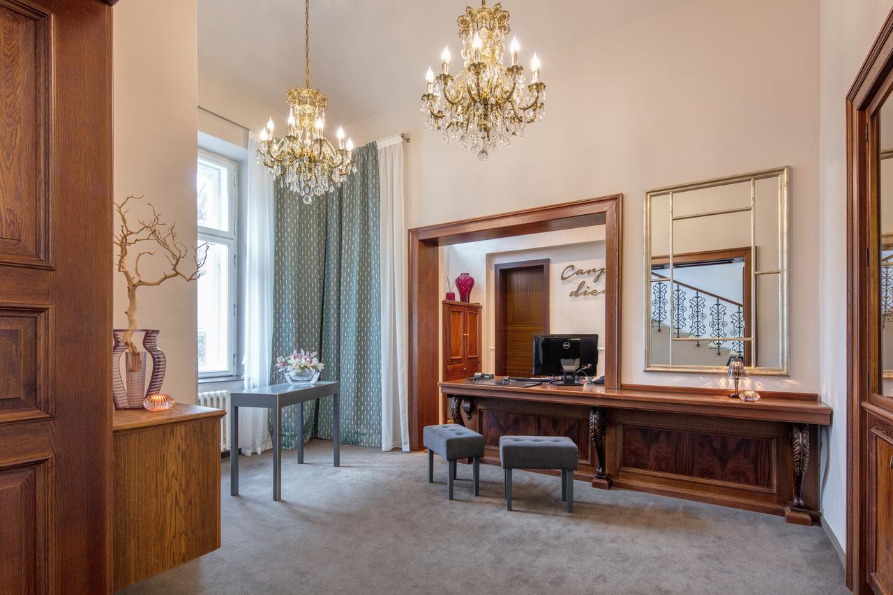 Boutique Hotel Klarov Prága Kültér fotó